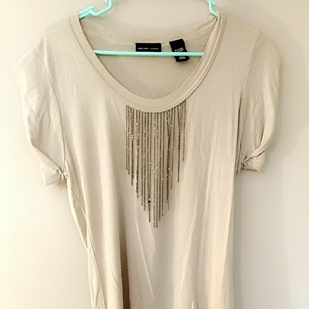 NY&Co tshirt with metal accent chains small